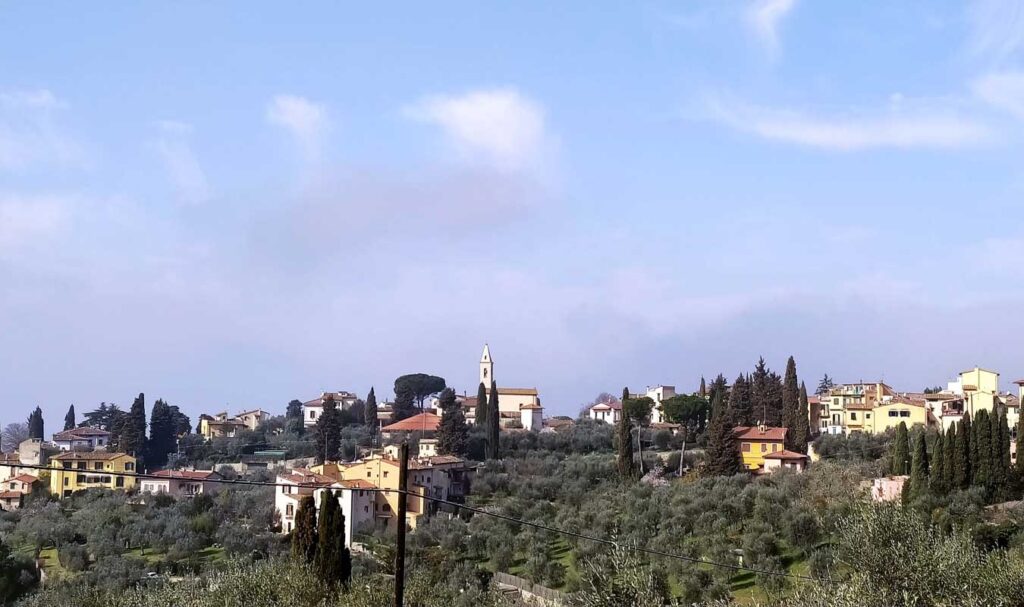 settignano vista su case e cipressi