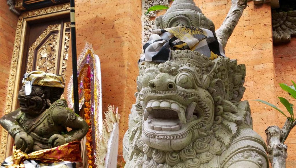 bali scultura indu a ubud indonesia