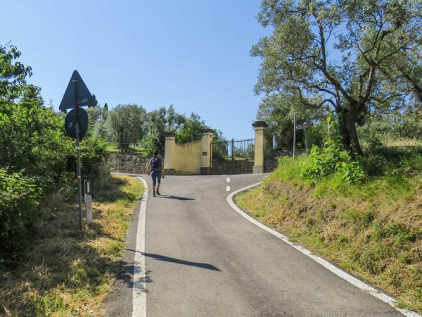 via tavarnuzze bivio con via di S. Andrea a Morgiano