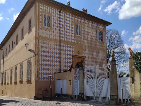 firenze galluzzo facciata dipinta di villa nunes vais